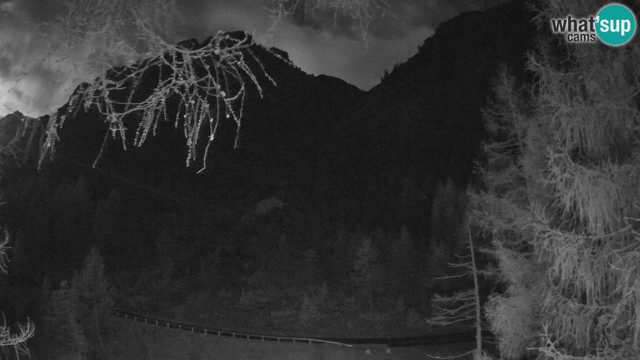 Web kamera Vršič – Erjavčeva kuca – Slovenija