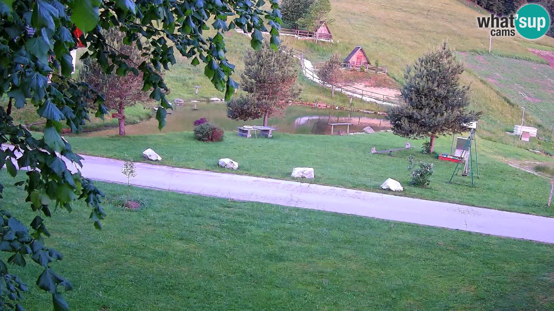 Ribnik na Domačiji Pr’Vrhovc | Spletna kamera