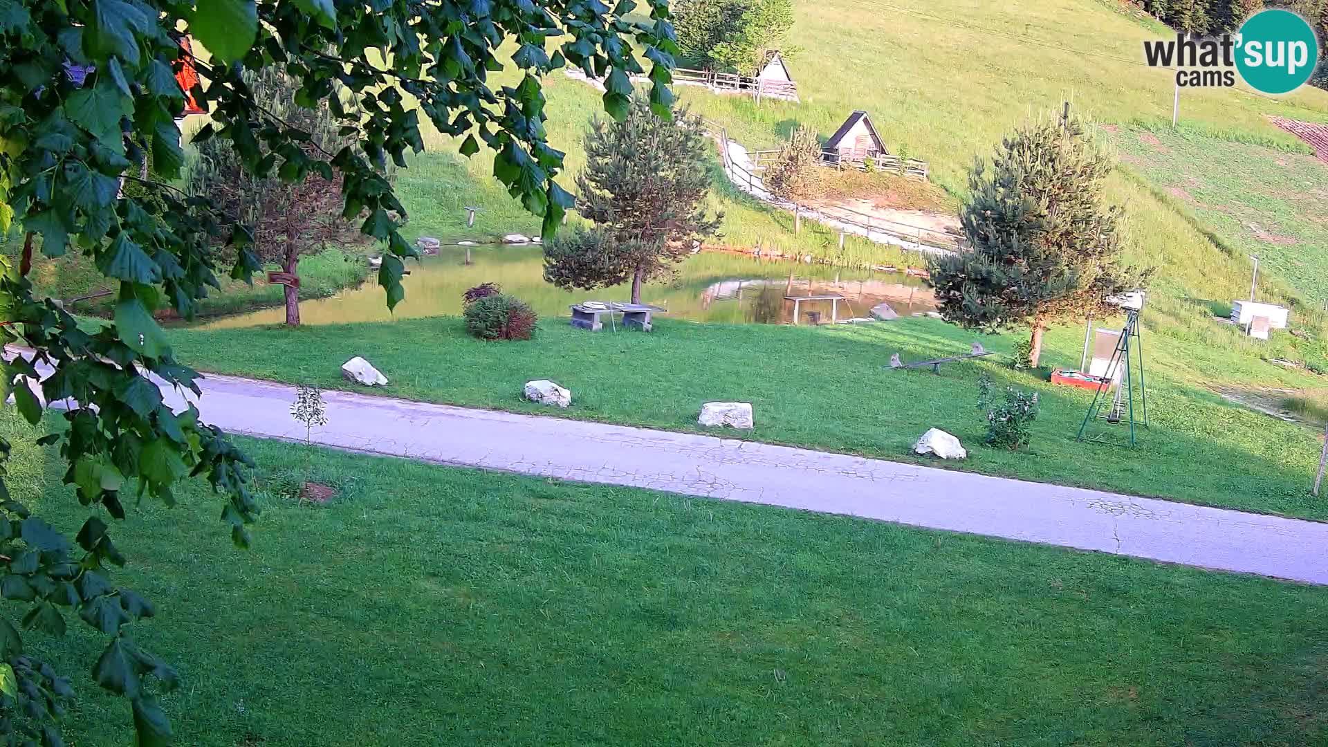 Stagno presso la Fattoria turistica Pr’Vrhovc | webcam in diretta