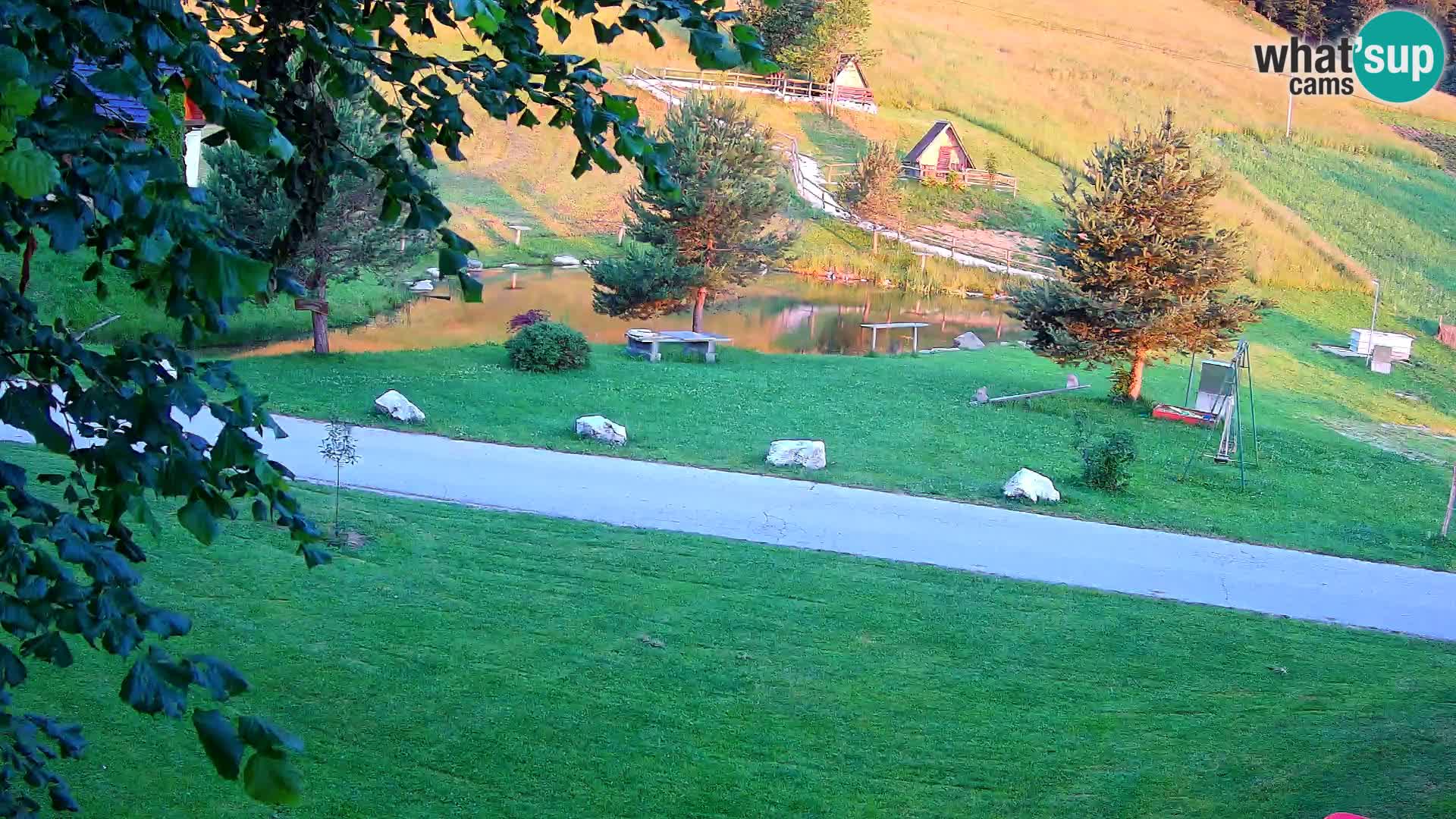 Ribnik na Domačiji Pr’Vrhovc | Spletna kamera