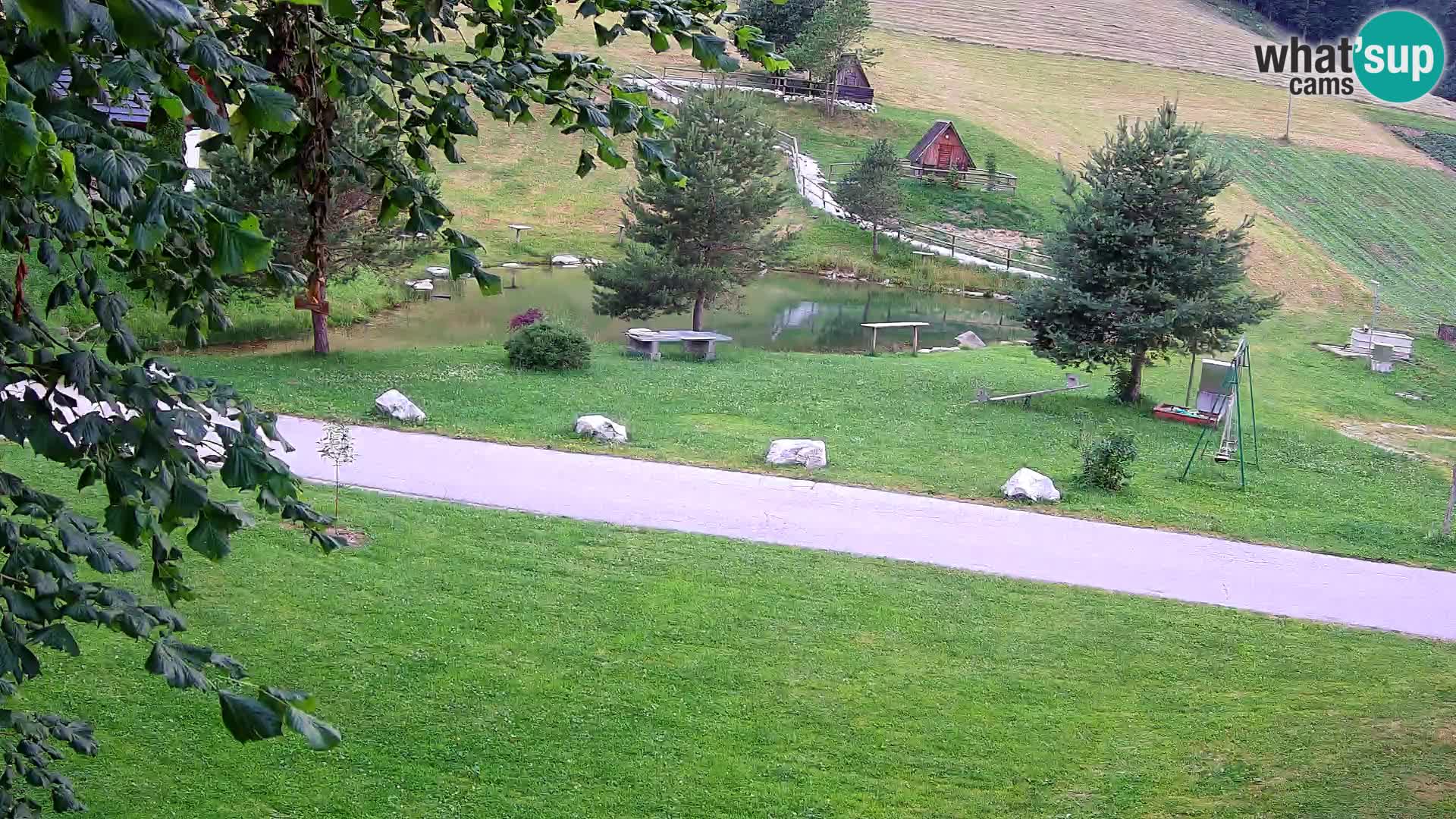 Ribnik na Domačiji Pr’Vrhovc | Spletna kamera