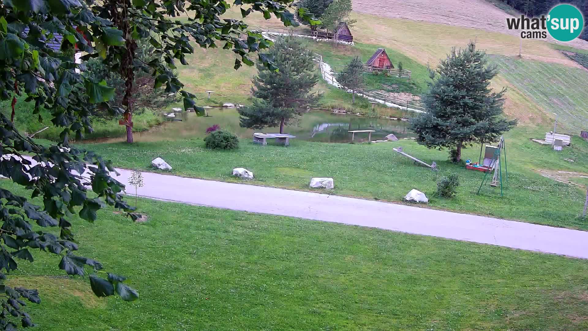 Ribnik na Domačiji Pr’Vrhovc | Spletna kamera