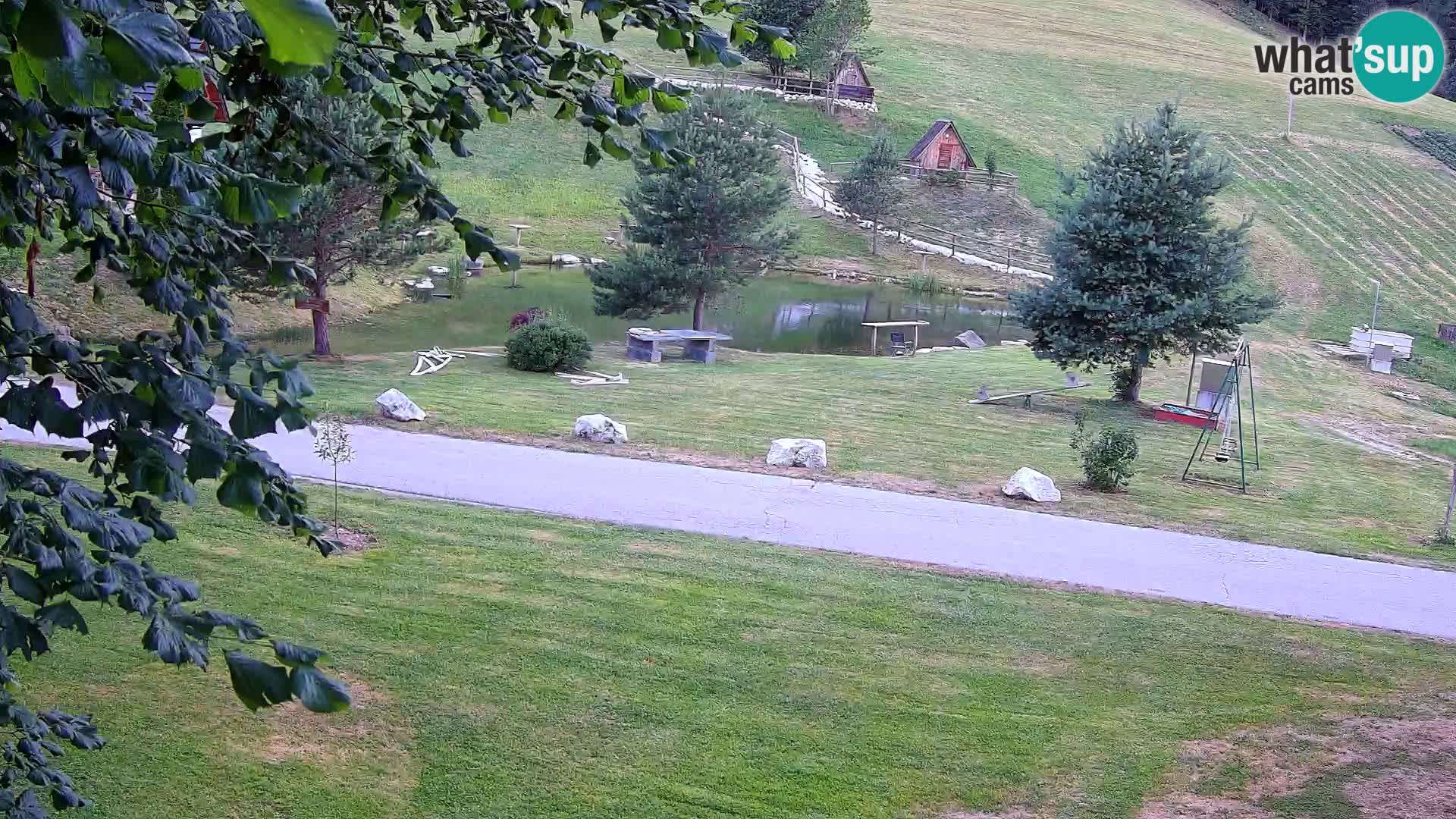 Ribnik na Domačiji Pr’Vrhovc | Spletna kamera