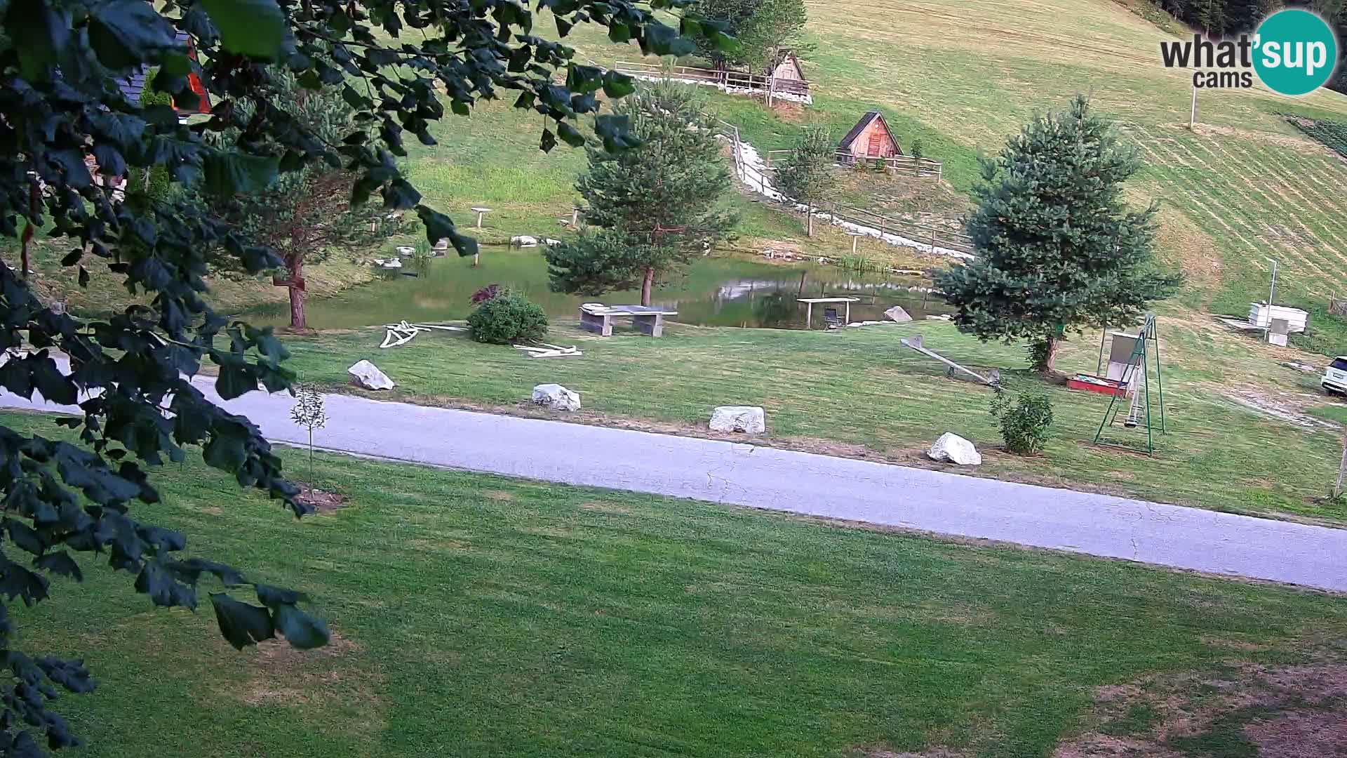 Pond at the Pr’Vrhovc Homestead Webcam