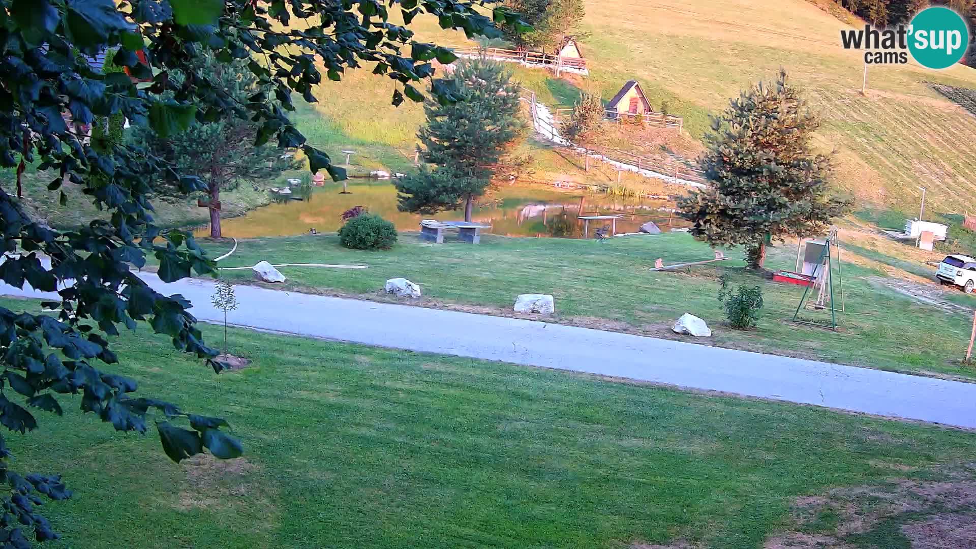 Stagno presso la Fattoria turistica Pr’Vrhovc | webcam in diretta