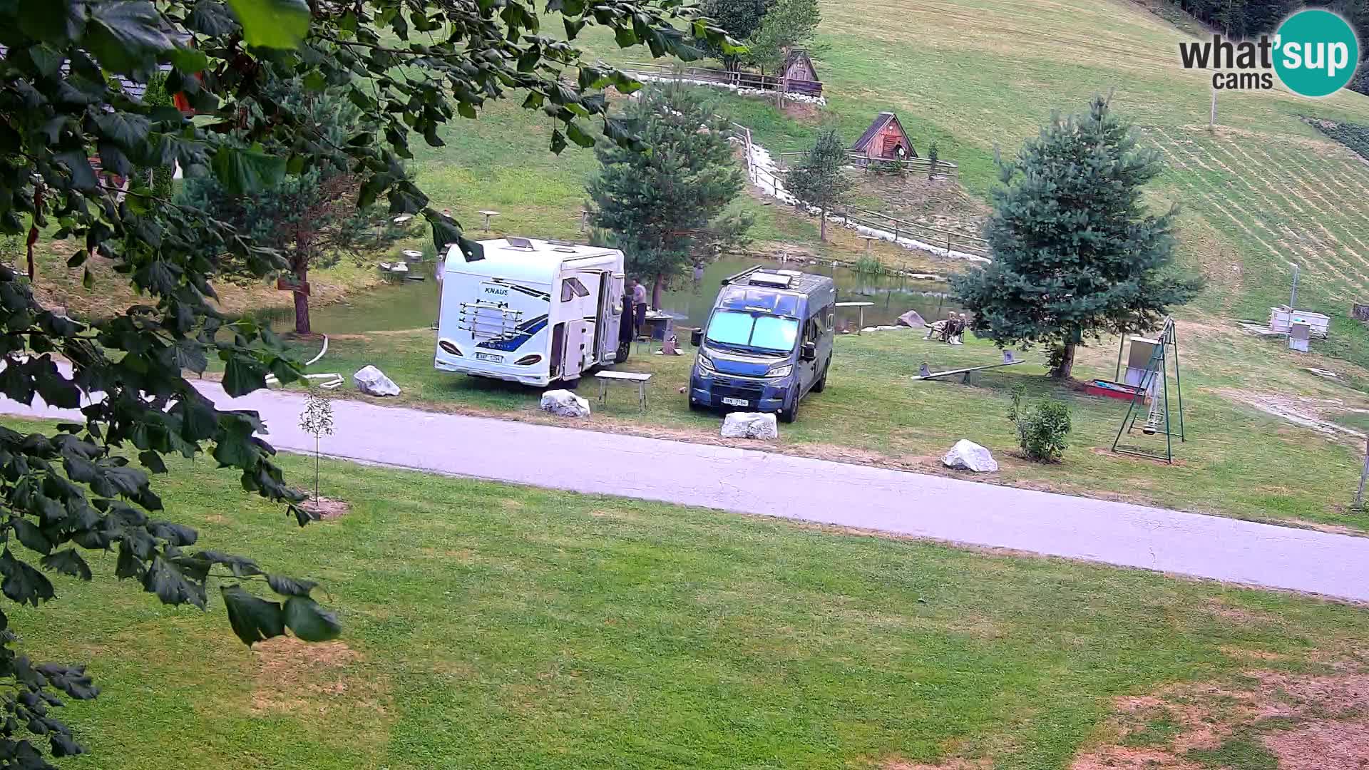 Stagno presso la Fattoria turistica Pr’Vrhovc | webcam in diretta