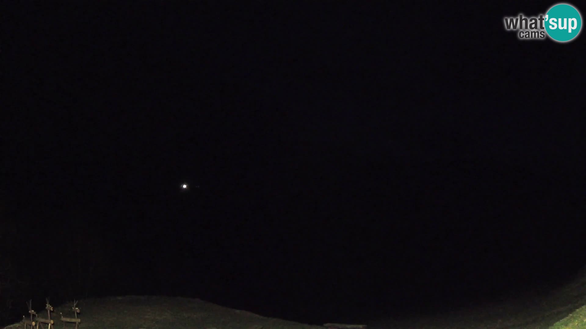 Webcam Brunarica Dražgoše – Vista live sul Ratitovec (1666 m)