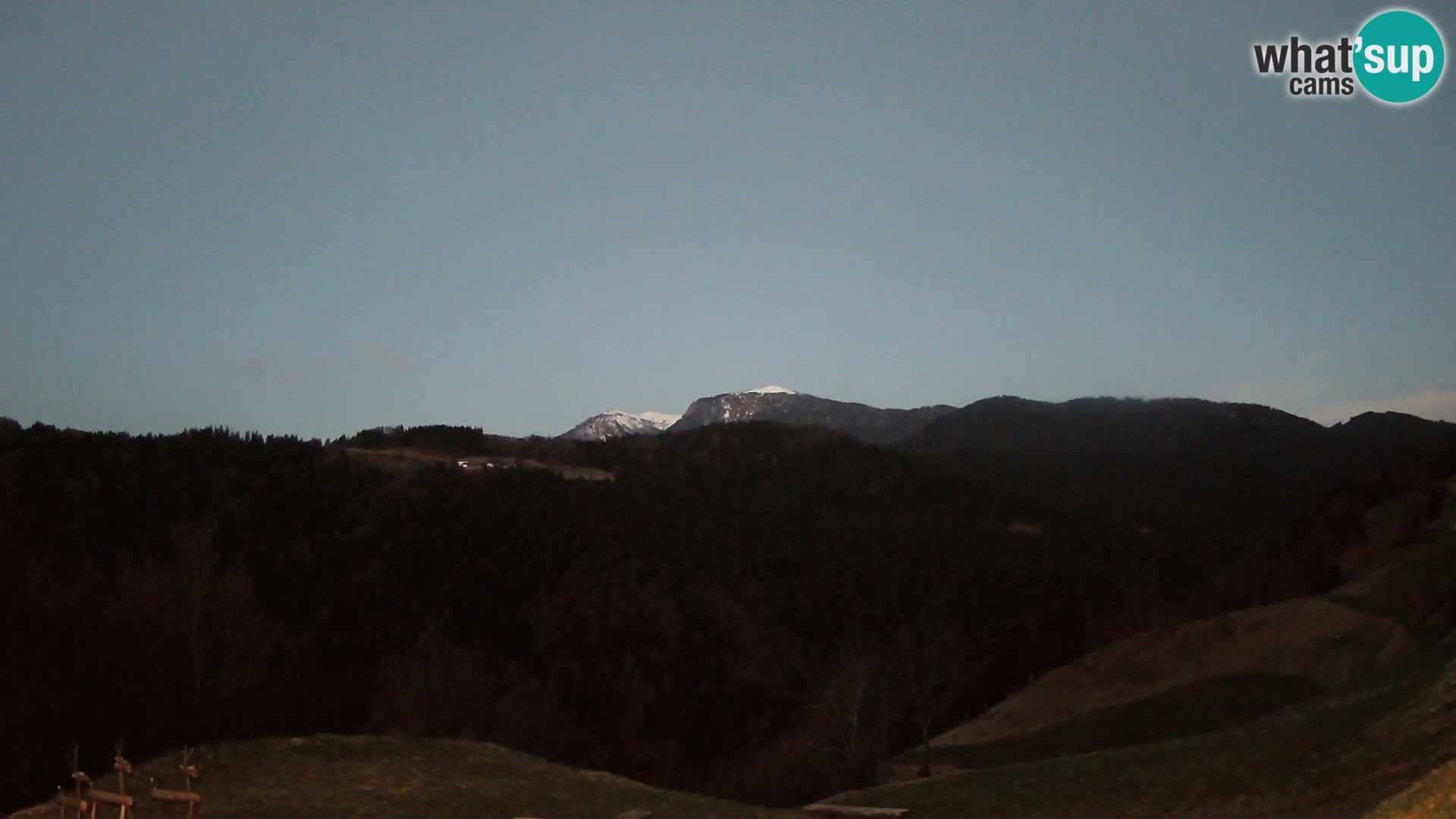 Webcam Brunarica Dražgoše – Vista live sul Ratitovec (1666 m)