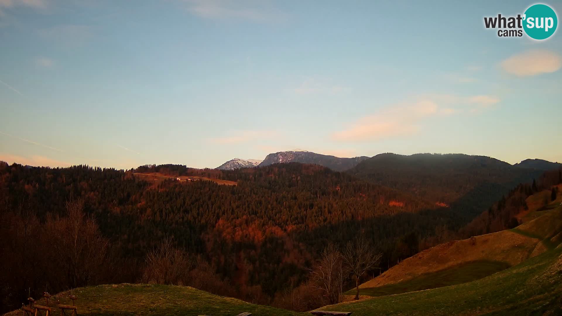 Webcam Brunarica Dražgoše – Vista live sul Ratitovec (1666 m)