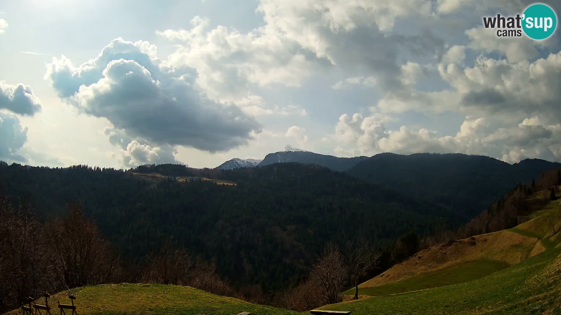 Webcam Brunarica Dražgoše – Liveblick auf Ratitovec (1666 m)