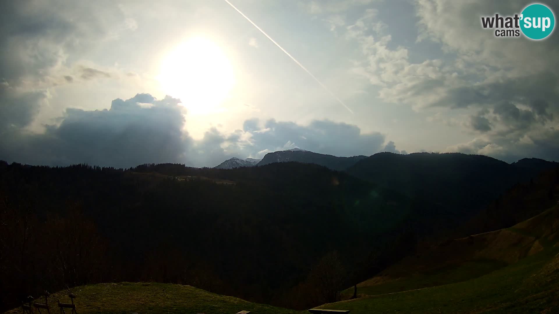 Web kamera Brunarica Dražgoše – Pogled uživo na Ratitovec (1666 m)