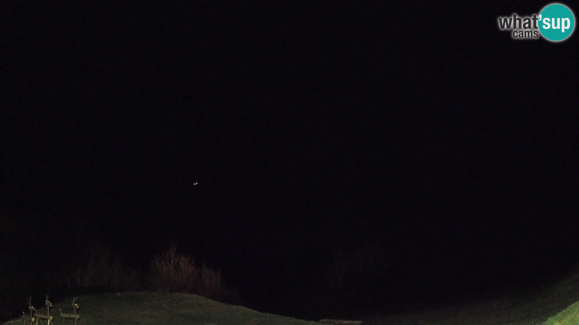 Webcam Brunarica Dražgoše – Live View of Ratitovec (1666 m)