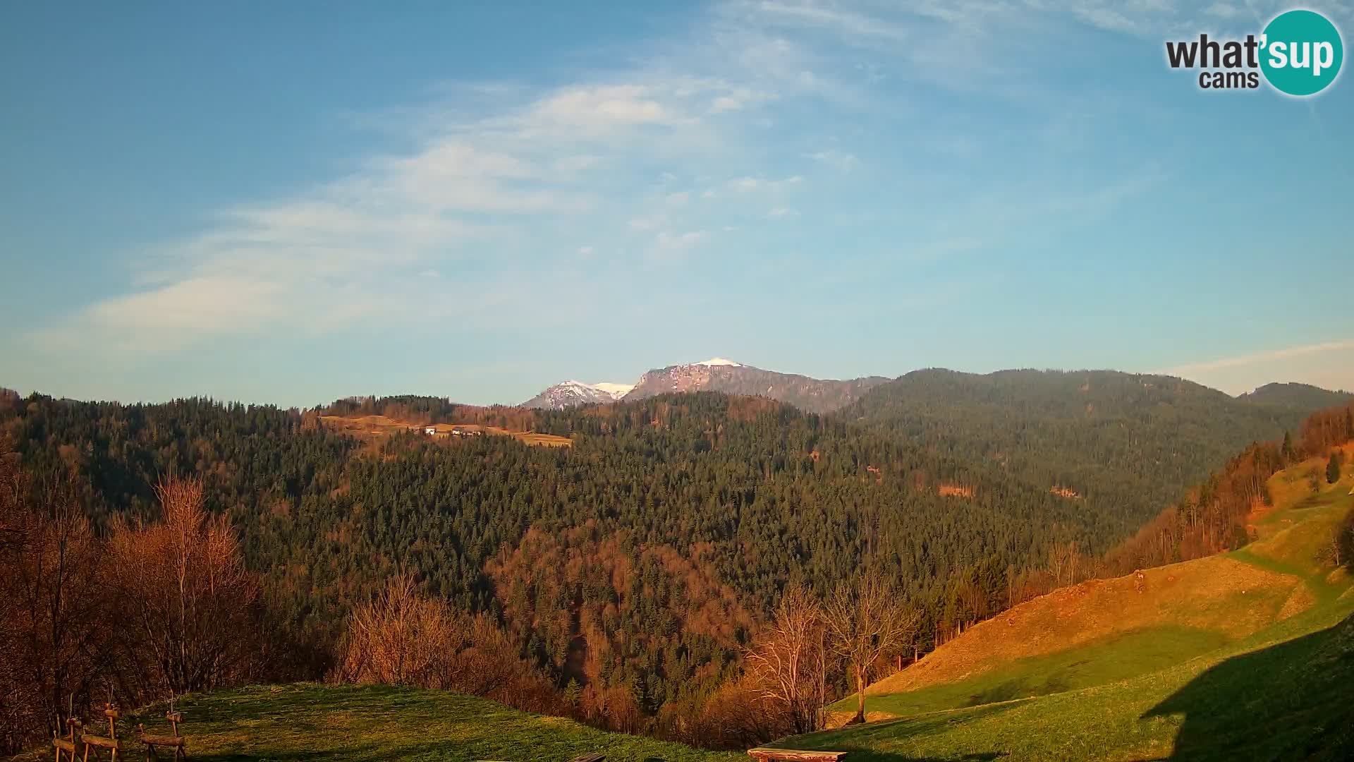 Webcam Brunarica Dražgoše – Liveblick auf Ratitovec (1666 m)