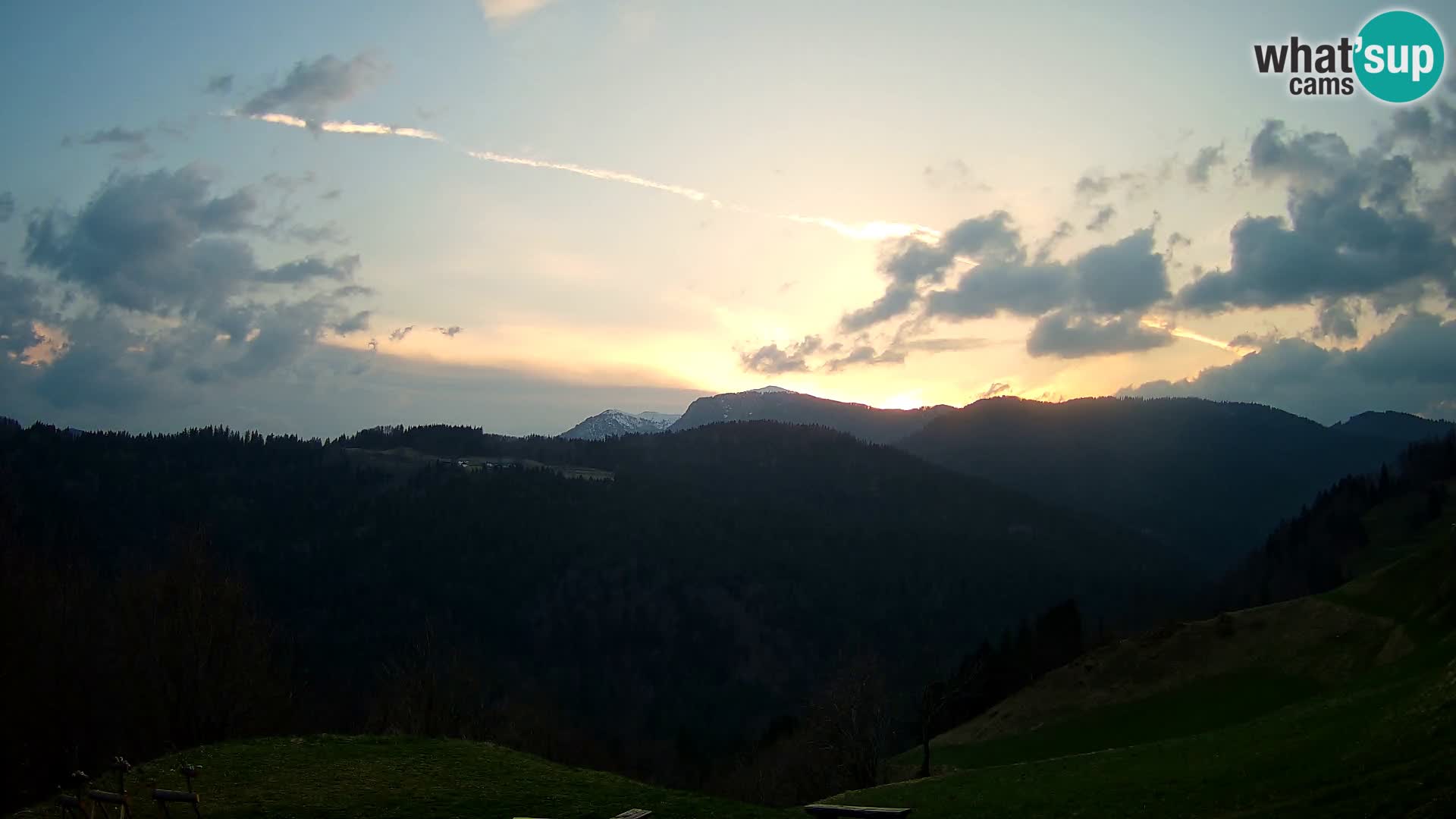 Webcam Brunarica Dražgoše – Live View of Ratitovec (1666 m)