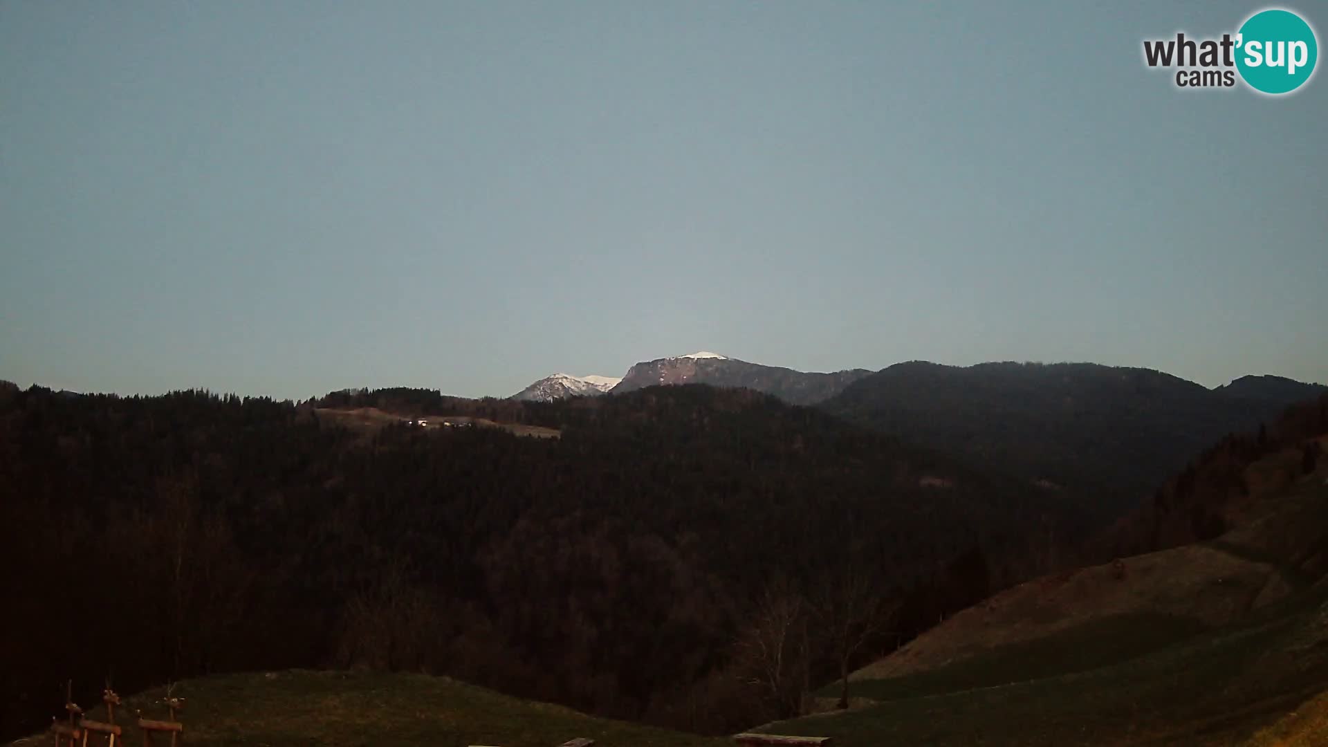 Webcam Brunarica Dražgoše – Vista live sul Ratitovec (1666 m)