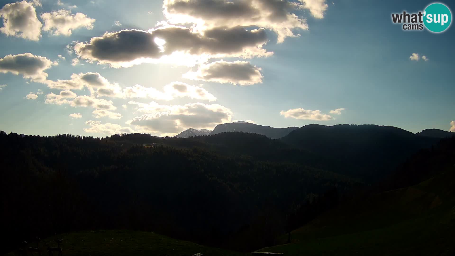 Webcam Brunarica Dražgoše – Vista live sul Ratitovec (1666 m)