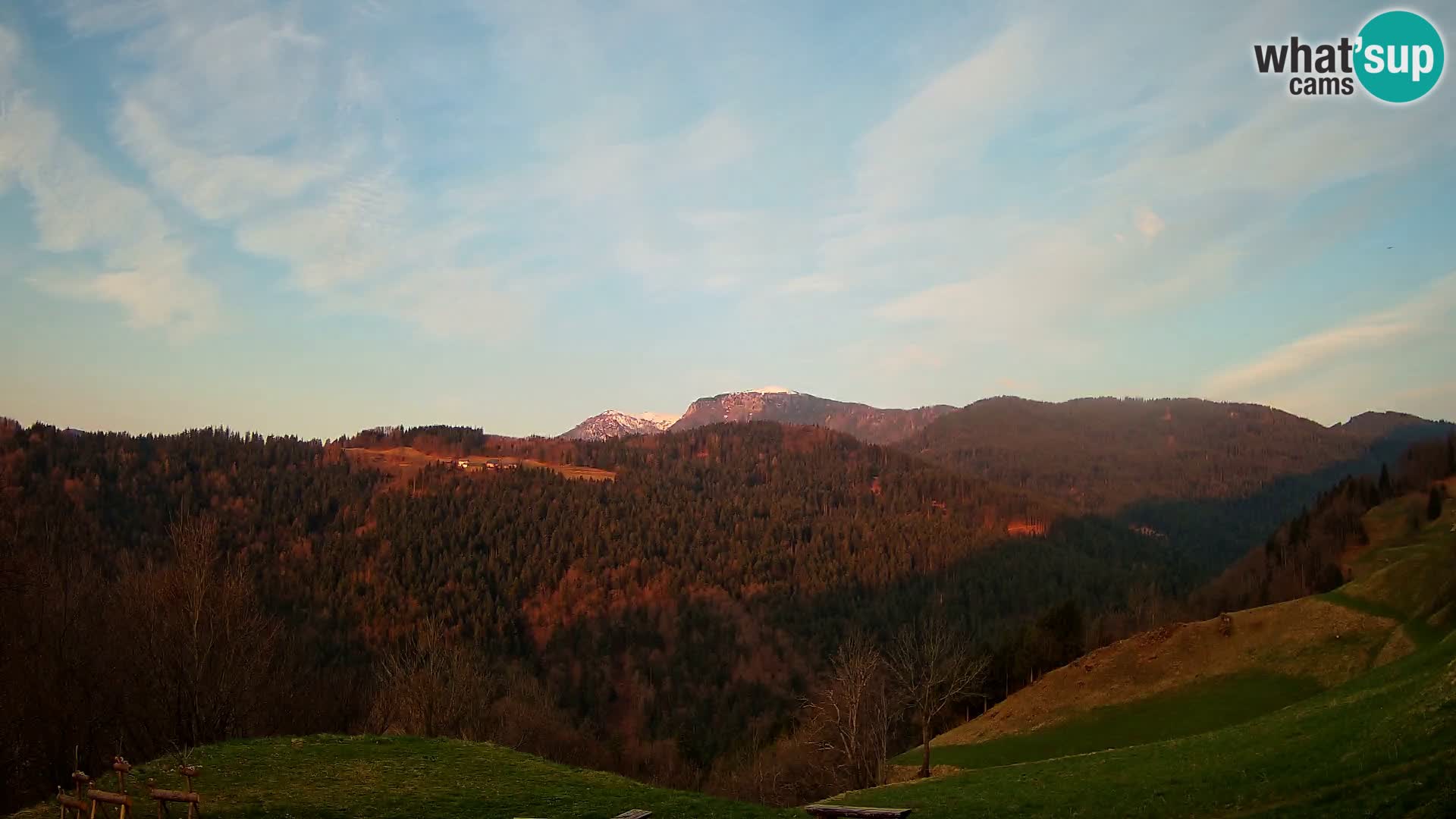 Webcam Brunarica Dražgoše – Liveblick auf Ratitovec (1666 m)