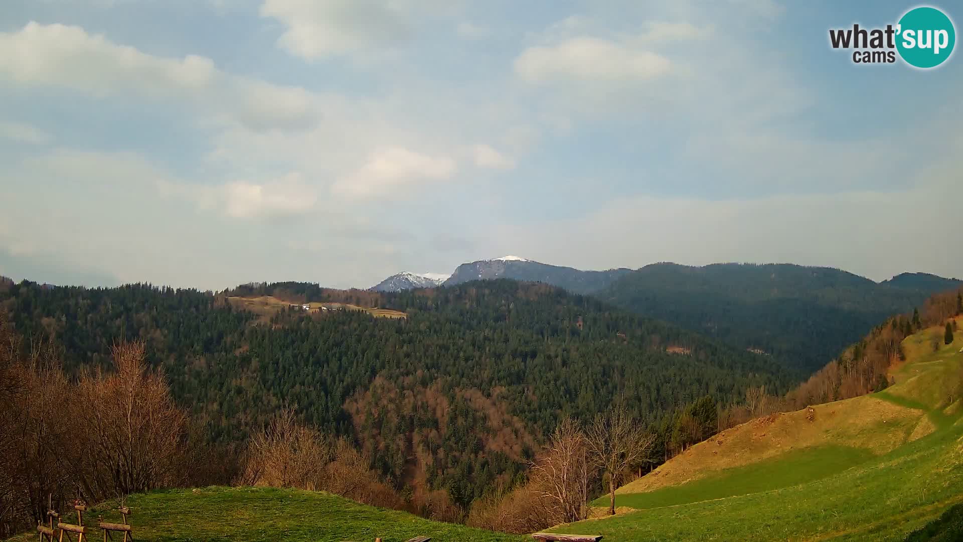 Webcam Brunarica Dražgoše – Liveblick auf Ratitovec (1666 m)