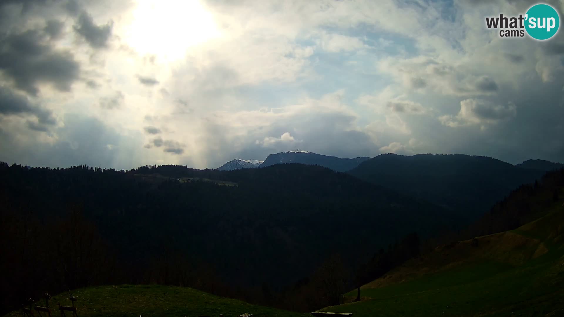 Webcam Brunarica Dražgoše – Liveblick auf Ratitovec (1666 m)