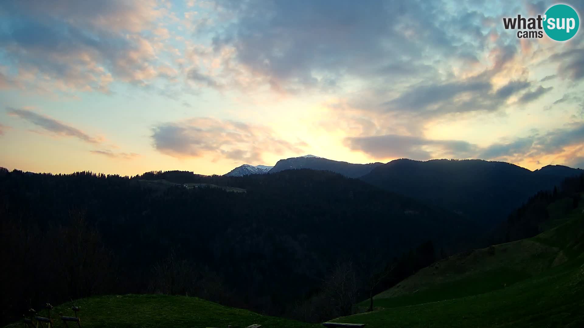 Webcam Brunarica Dražgoše – Liveblick auf Ratitovec (1666 m)