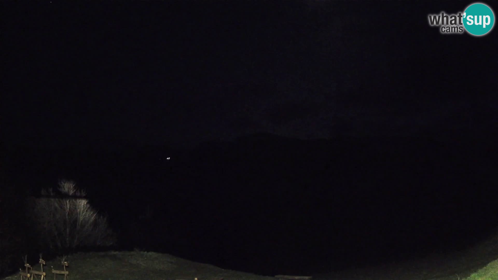 Webcam Brunarica Dražgoše – Liveblick auf Ratitovec (1666 m)