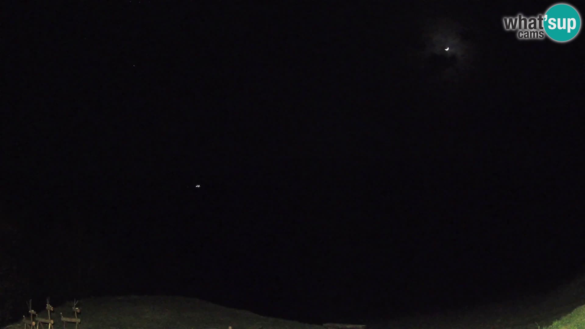 Webcam Brunarica Dražgoše – Live View of Ratitovec (1666 m)