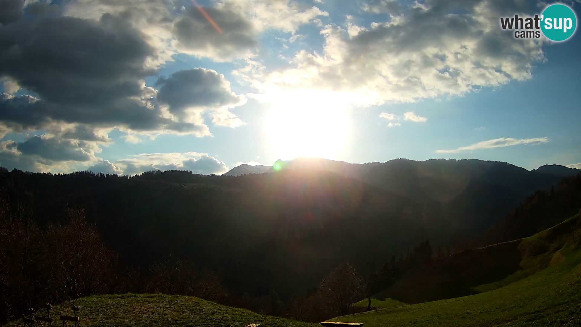 Webcam Brunarica Dražgoše – Vista live sul Ratitovec (1666 m)