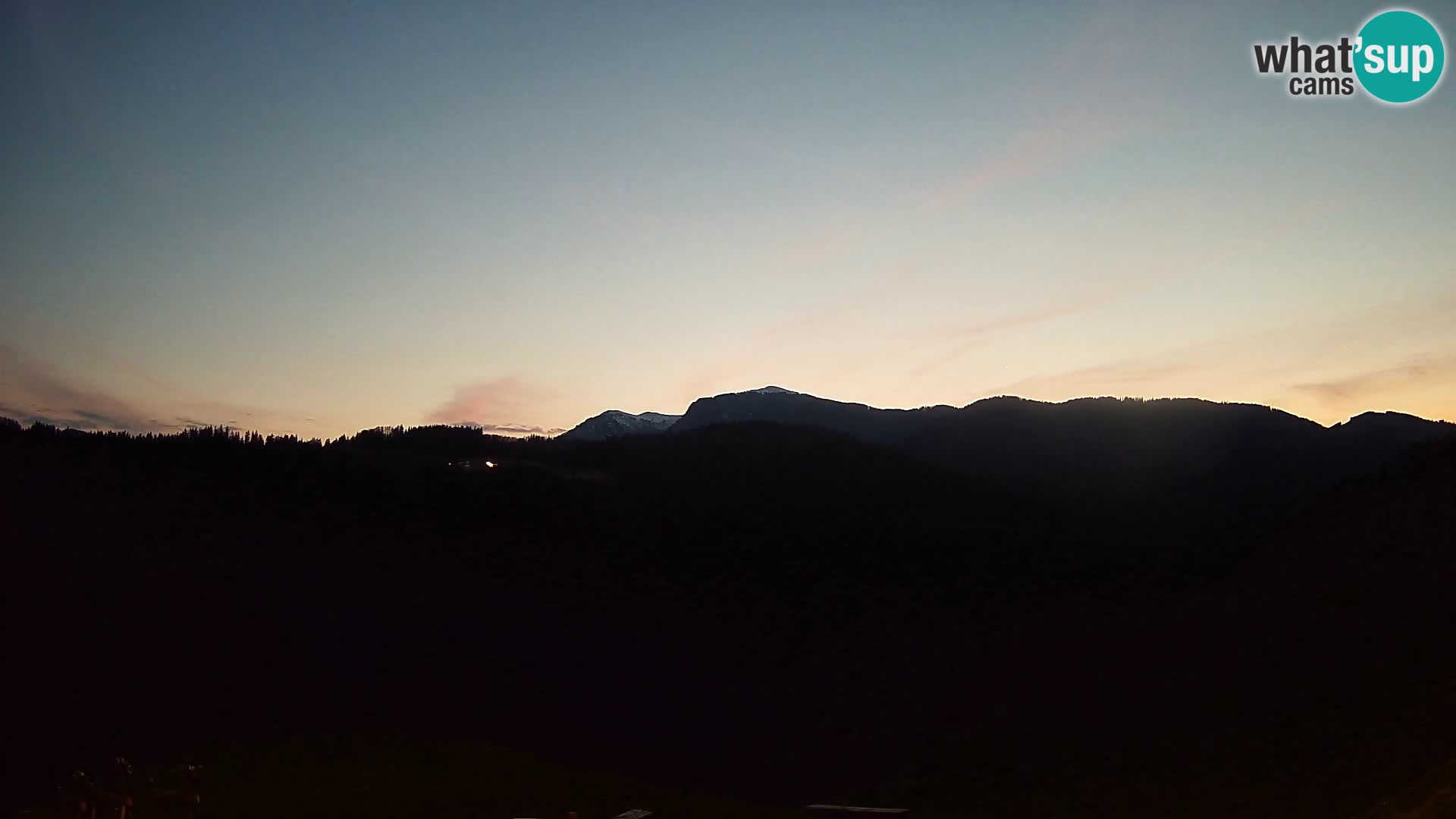 Webcam Brunarica Dražgoše – Live View of Ratitovec (1666 m)