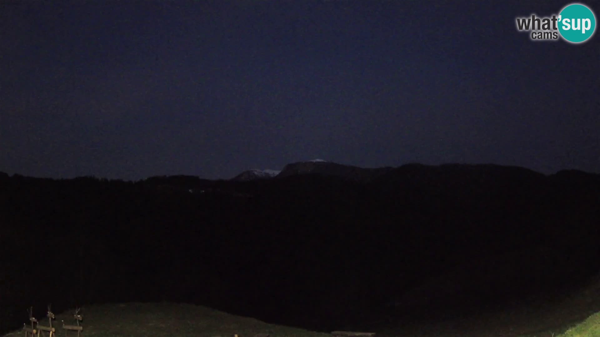 Webcam Brunarica Dražgoše – Liveblick auf Ratitovec (1666 m)