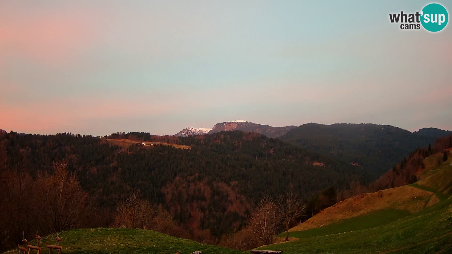 Webcam Brunarica Dražgoše – Vista live sul Ratitovec (1666 m)