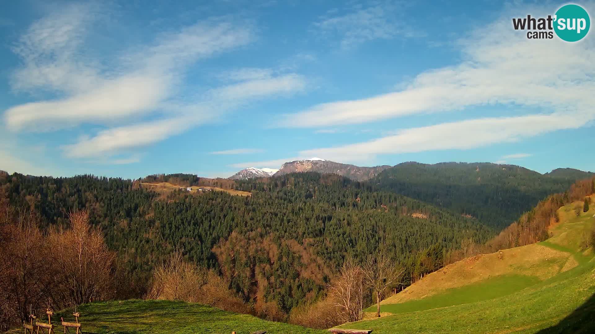 Webcam Brunarica Dražgoše – Liveblick auf Ratitovec (1666 m)