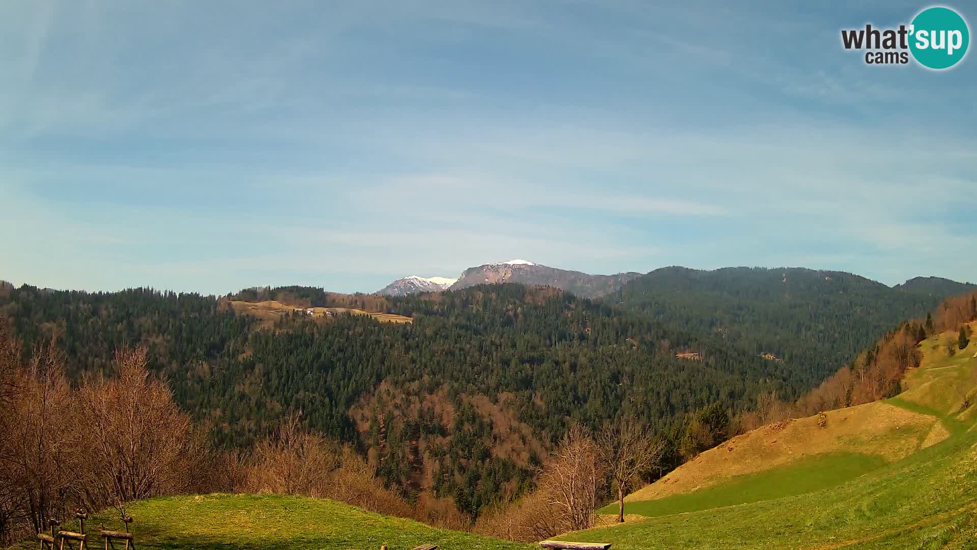 Webcam Brunarica Dražgoše – Vista live sul Ratitovec (1666 m)