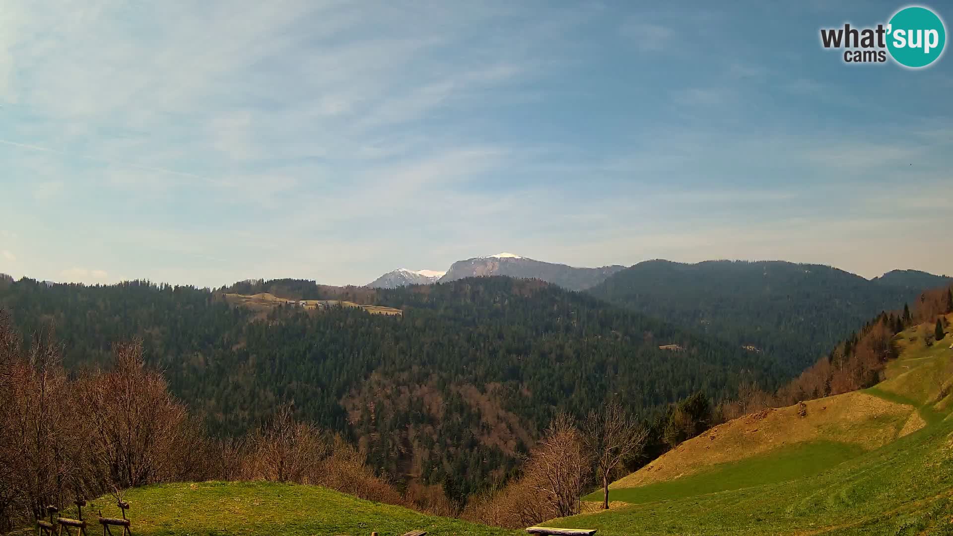 Webcam Brunarica Dražgoše – Vista live sul Ratitovec (1666 m)