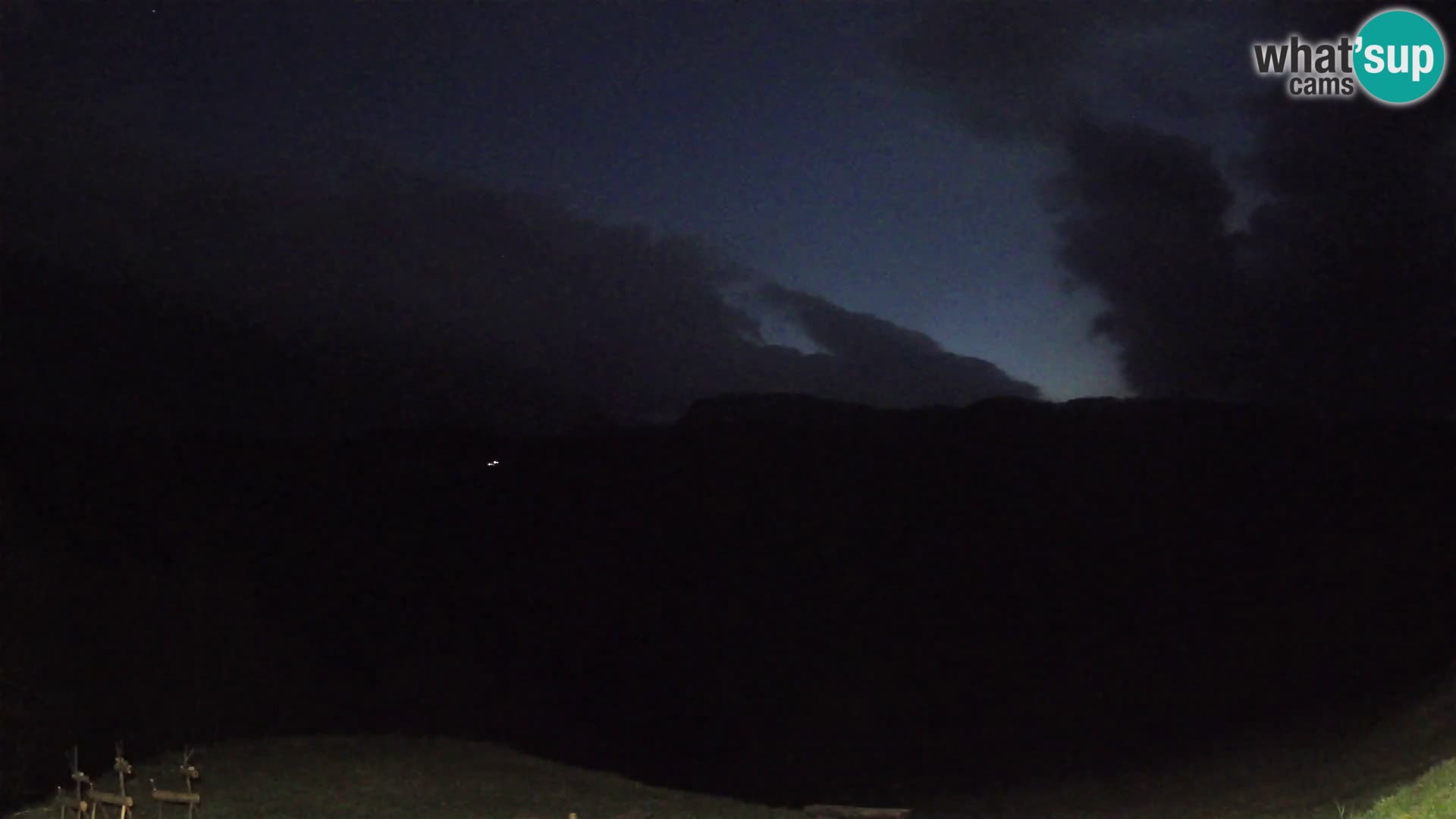 Webcam Brunarica Dražgoše – Vista live sul Ratitovec (1666 m)