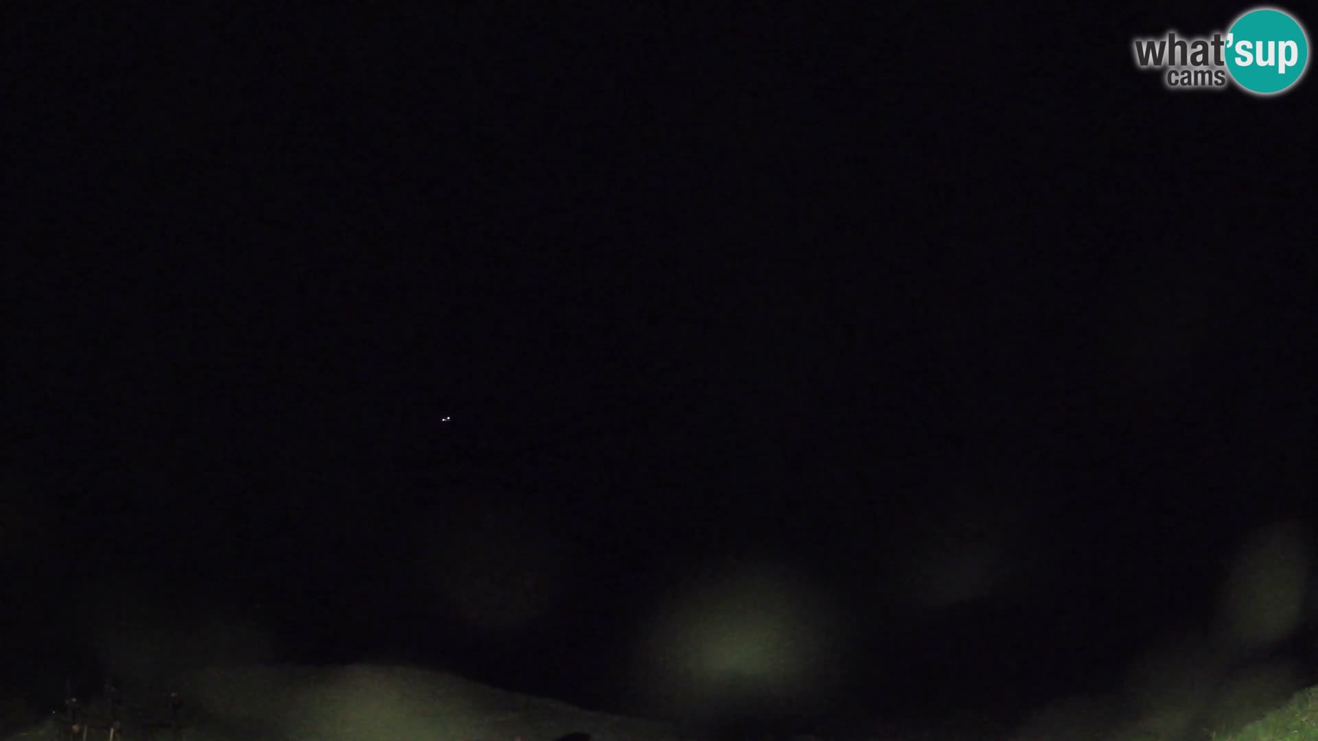 Webcam Brunarica Dražgoše – Live View of Ratitovec (1666 m)