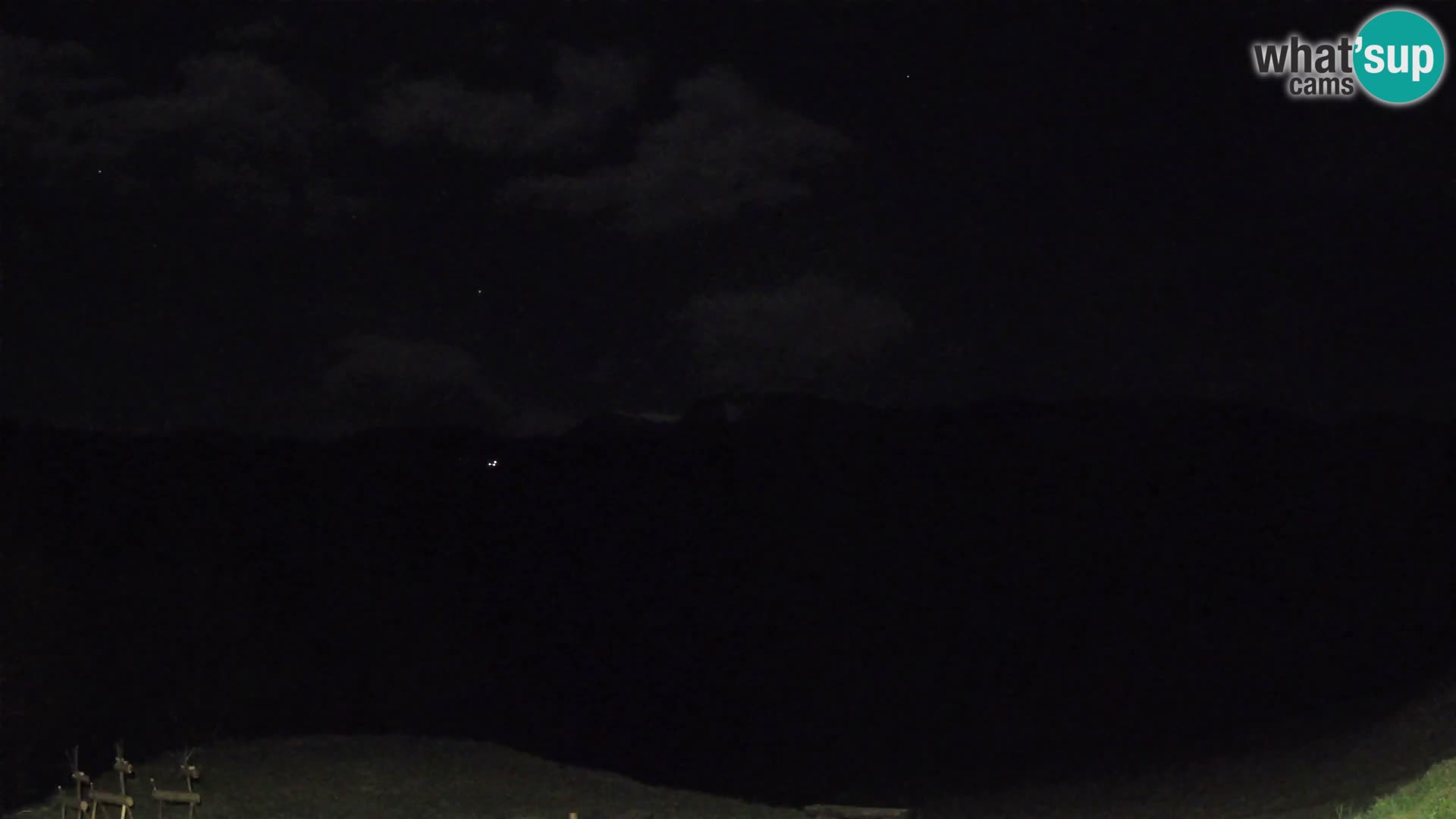 Webcam Brunarica Dražgoše – Liveblick auf Ratitovec (1666 m)