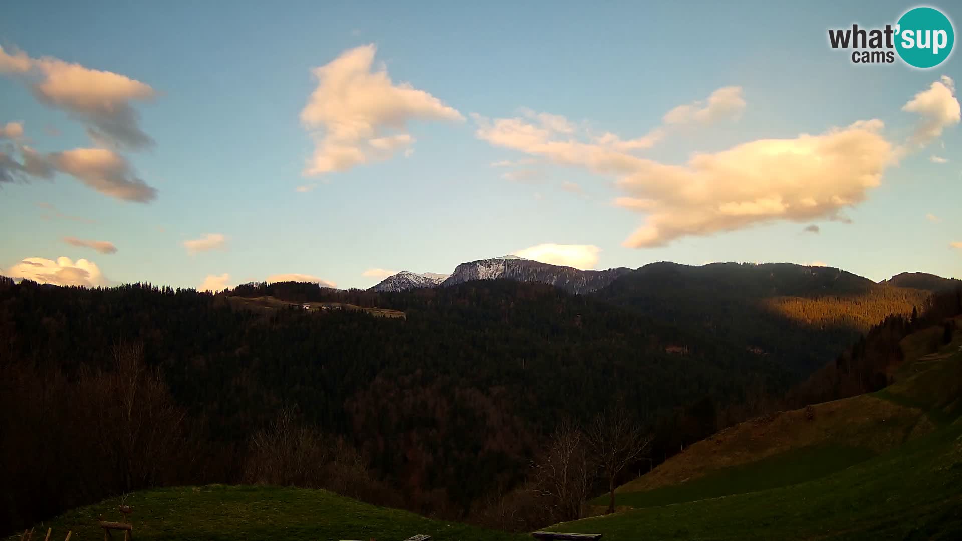 Webcam Brunarica Dražgoše – Vista live sul Ratitovec (1666 m)