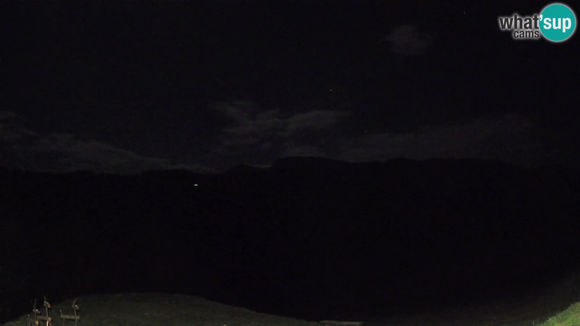 Webcam Brunarica Dražgoše – Liveblick auf Ratitovec (1666 m)