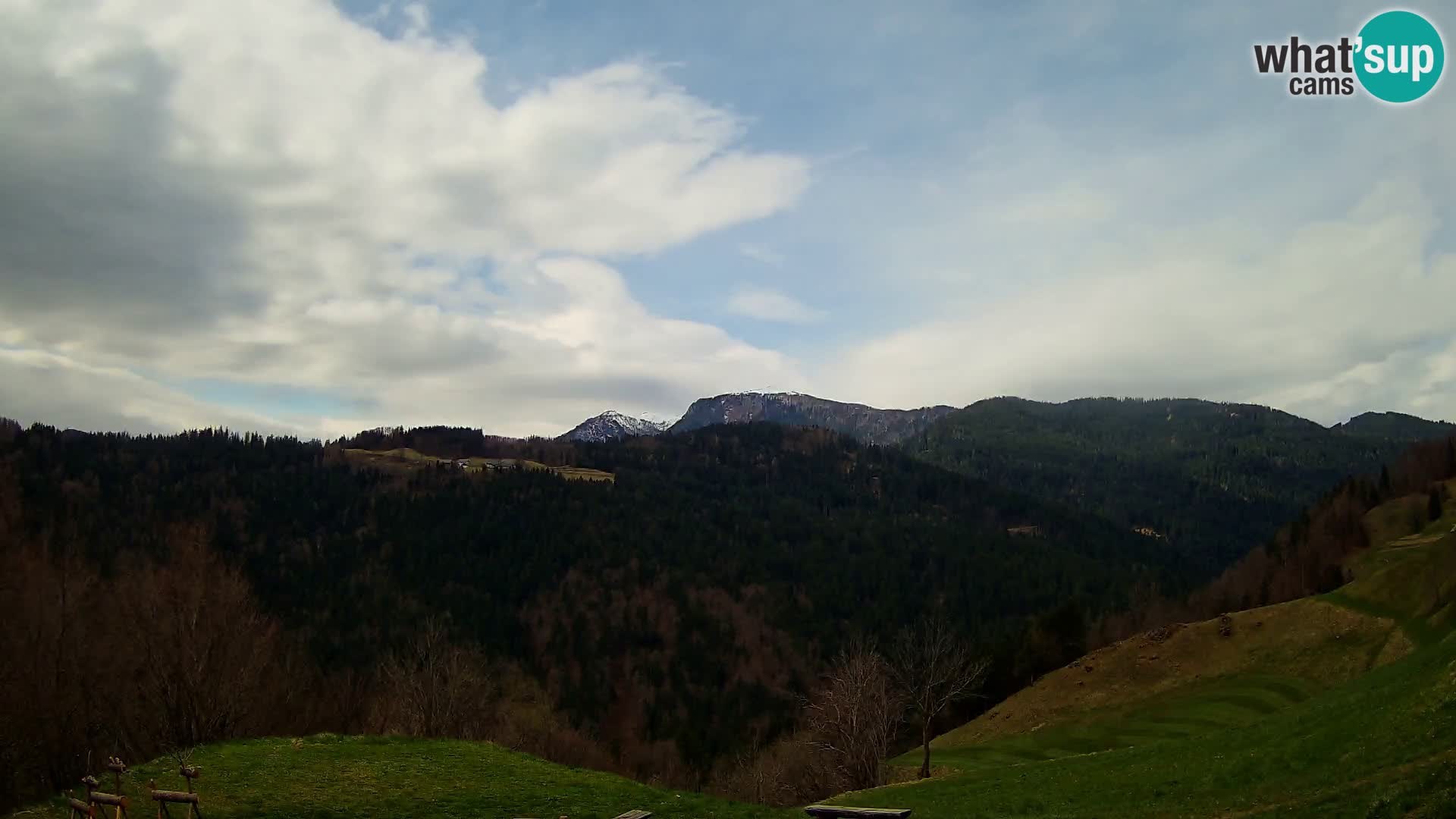 Webcam Brunarica Dražgoše – Liveblick auf Ratitovec (1666 m)