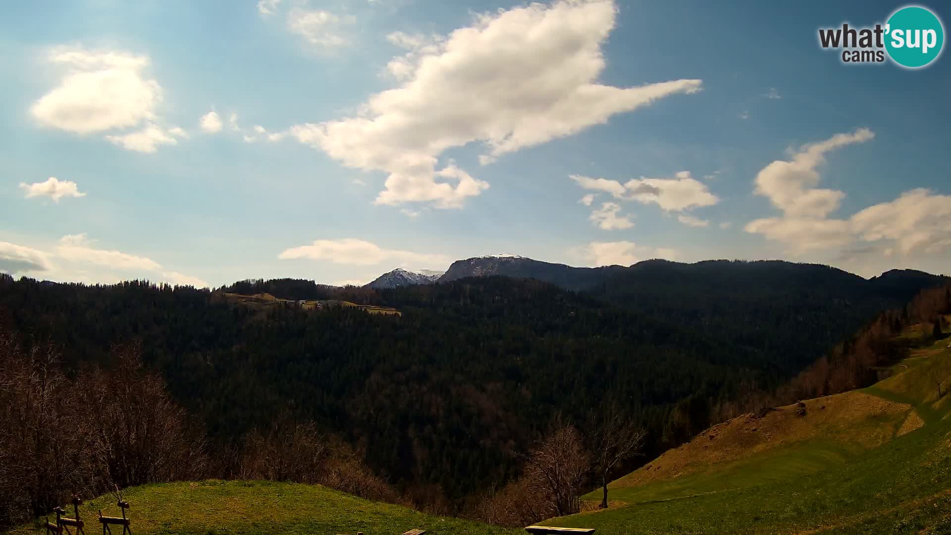 Webcam Brunarica Dražgoše – Vista live sul Ratitovec (1666 m)