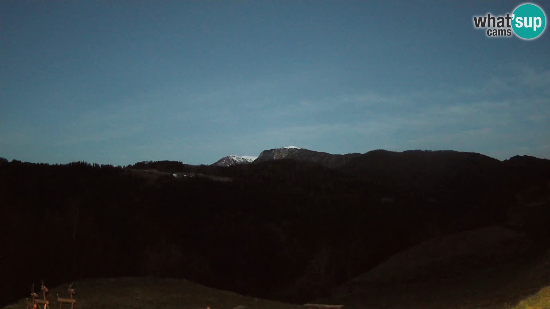 Webcam Brunarica Dražgoše – Live View of Ratitovec (1666 m)