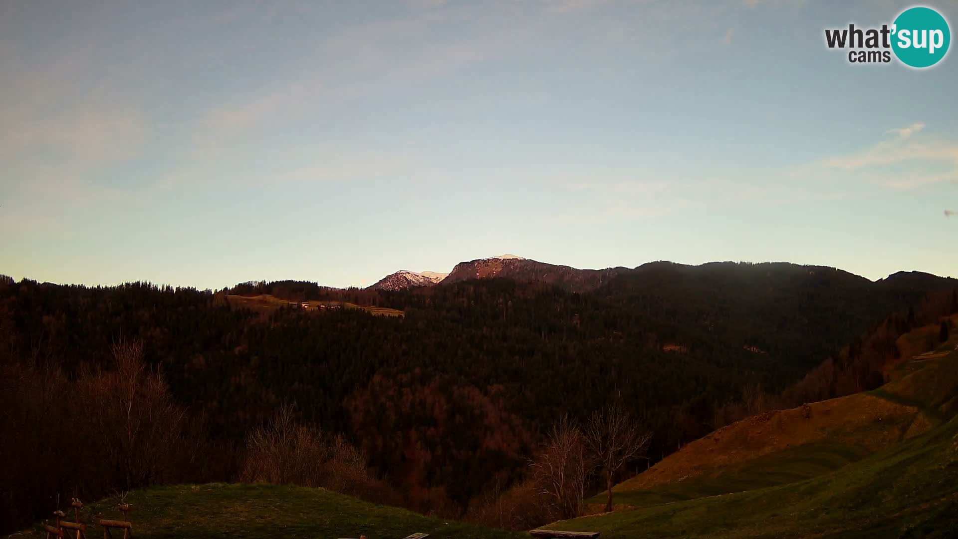 Webcam Brunarica Dražgoše – Liveblick auf Ratitovec (1666 m)