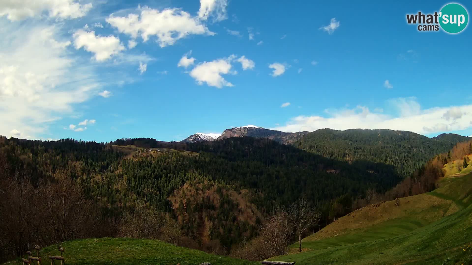 Webcam Brunarica Dražgoše – Liveblick auf Ratitovec (1666 m)