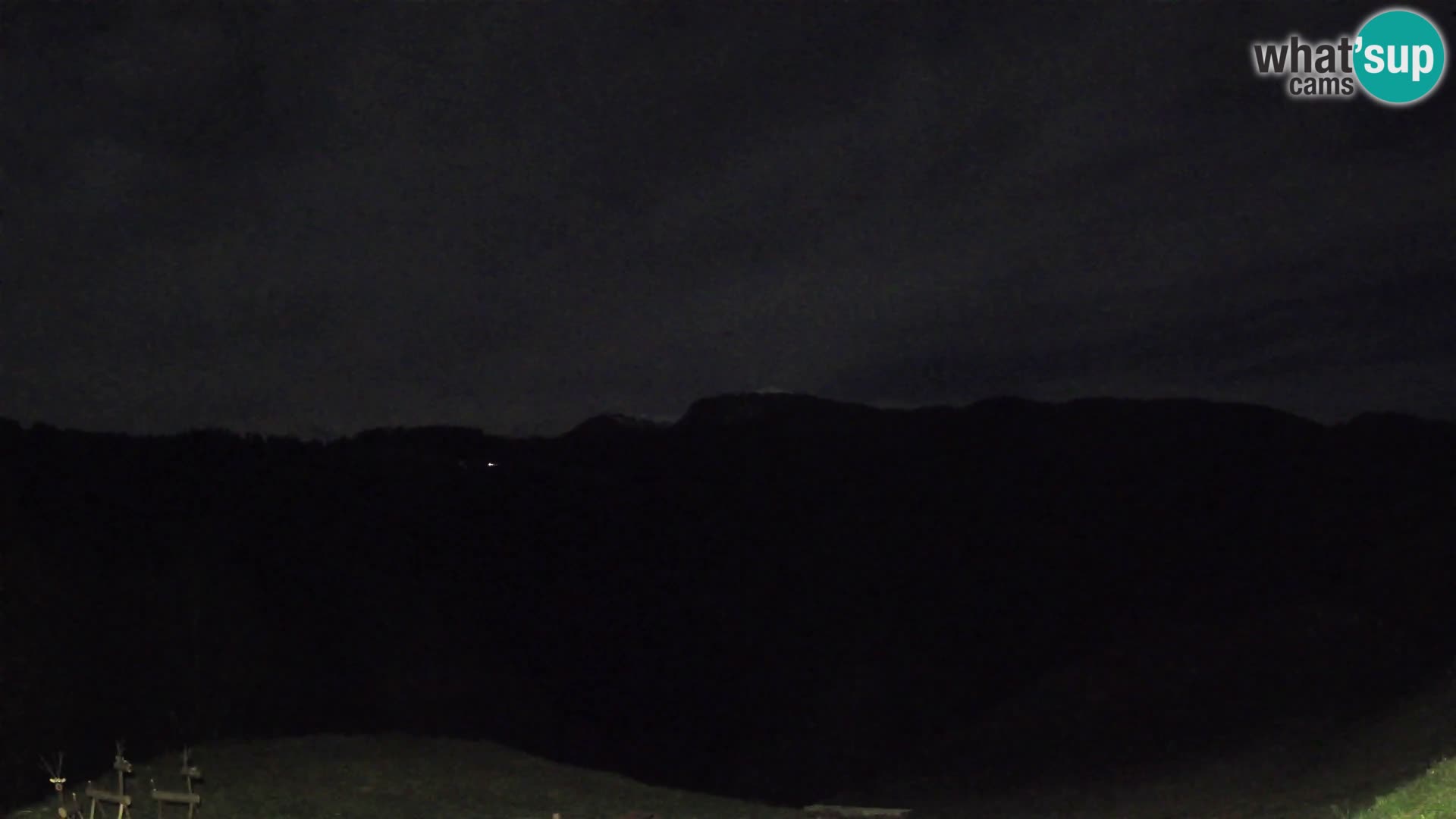 Webcam Brunarica Dražgoše – Vista live sul Ratitovec (1666 m)