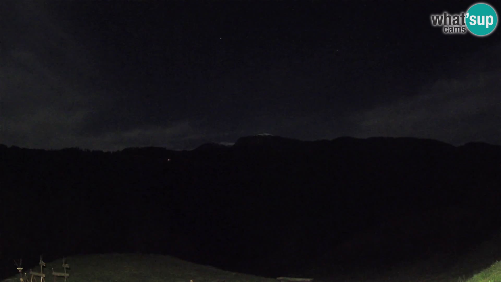 Webcam Brunarica Dražgoše – Vista live sul Ratitovec (1666 m)