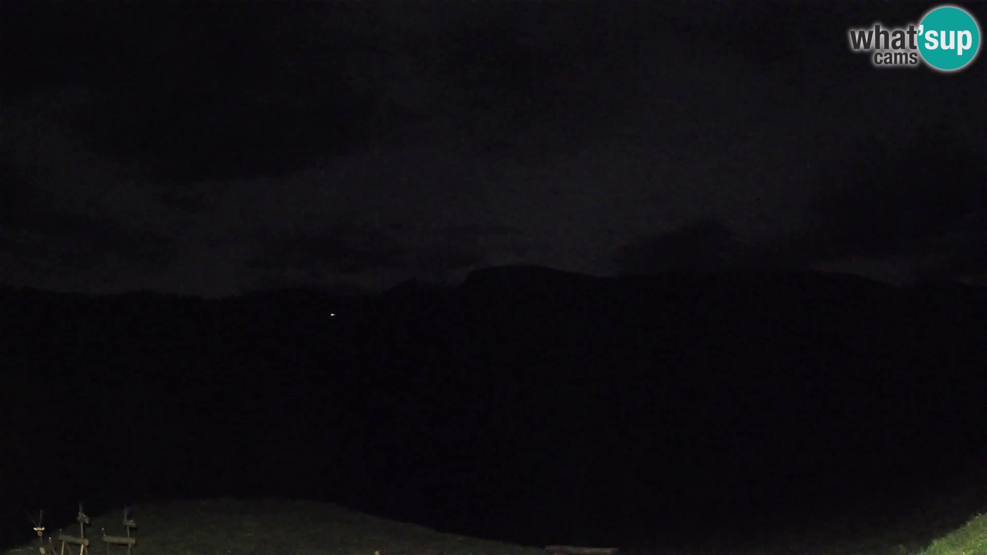 Webcam Brunarica Dražgoše – Liveblick auf Ratitovec (1666 m)