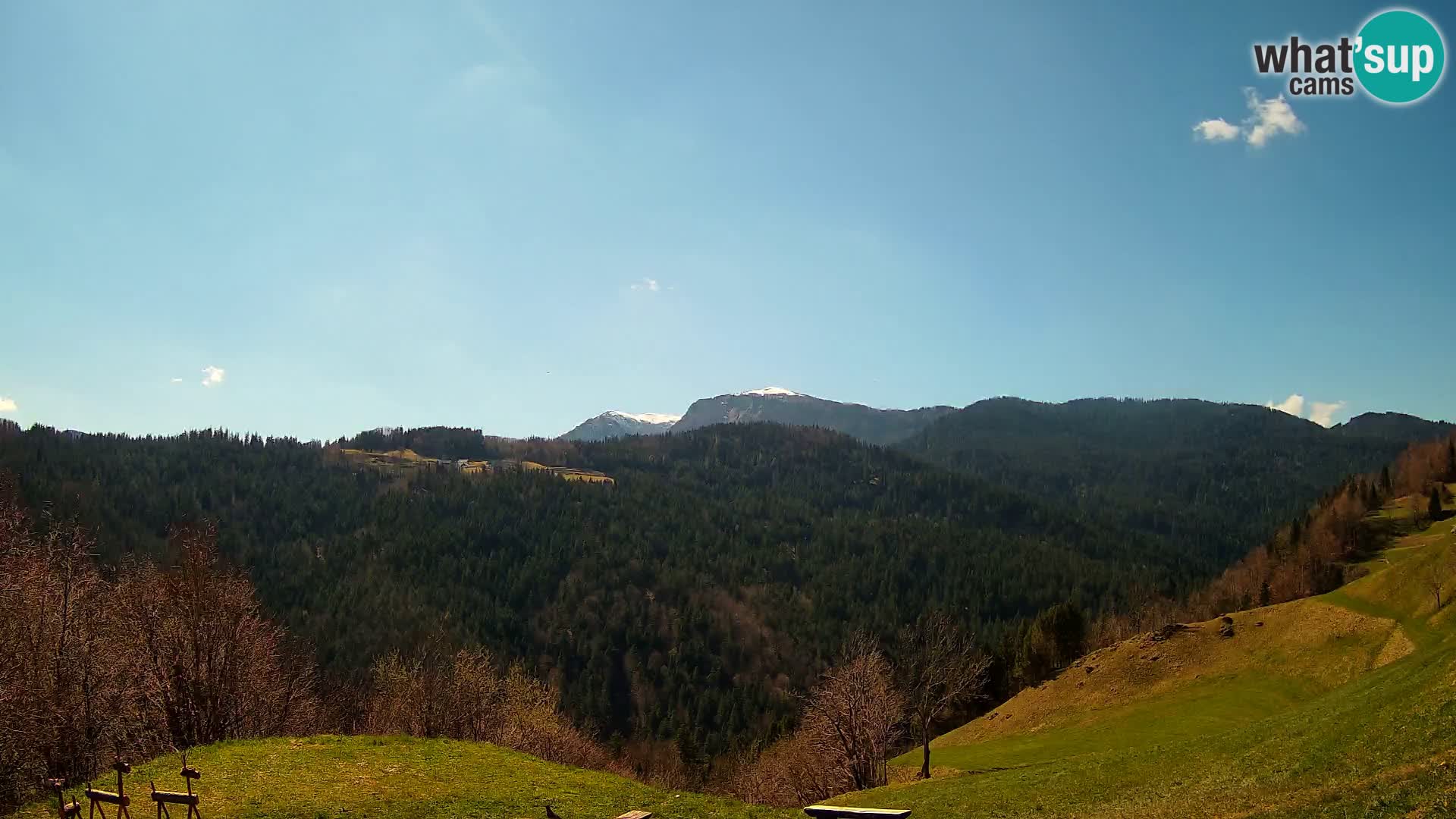 Webcam Brunarica Dražgoše – Vista live sul Ratitovec (1666 m)