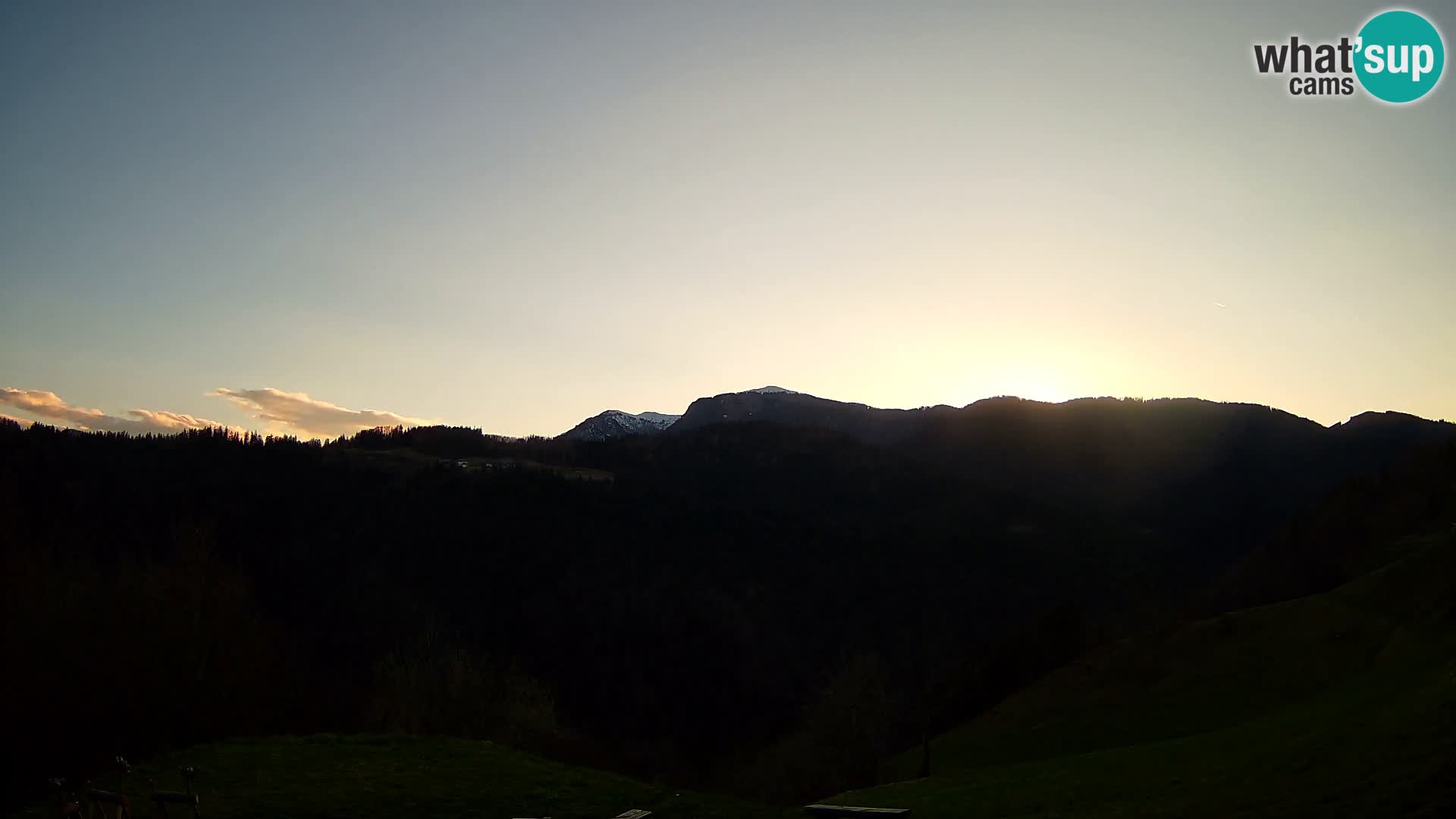 Webcam Brunarica Dražgoše – Vista live sul Ratitovec (1666 m)