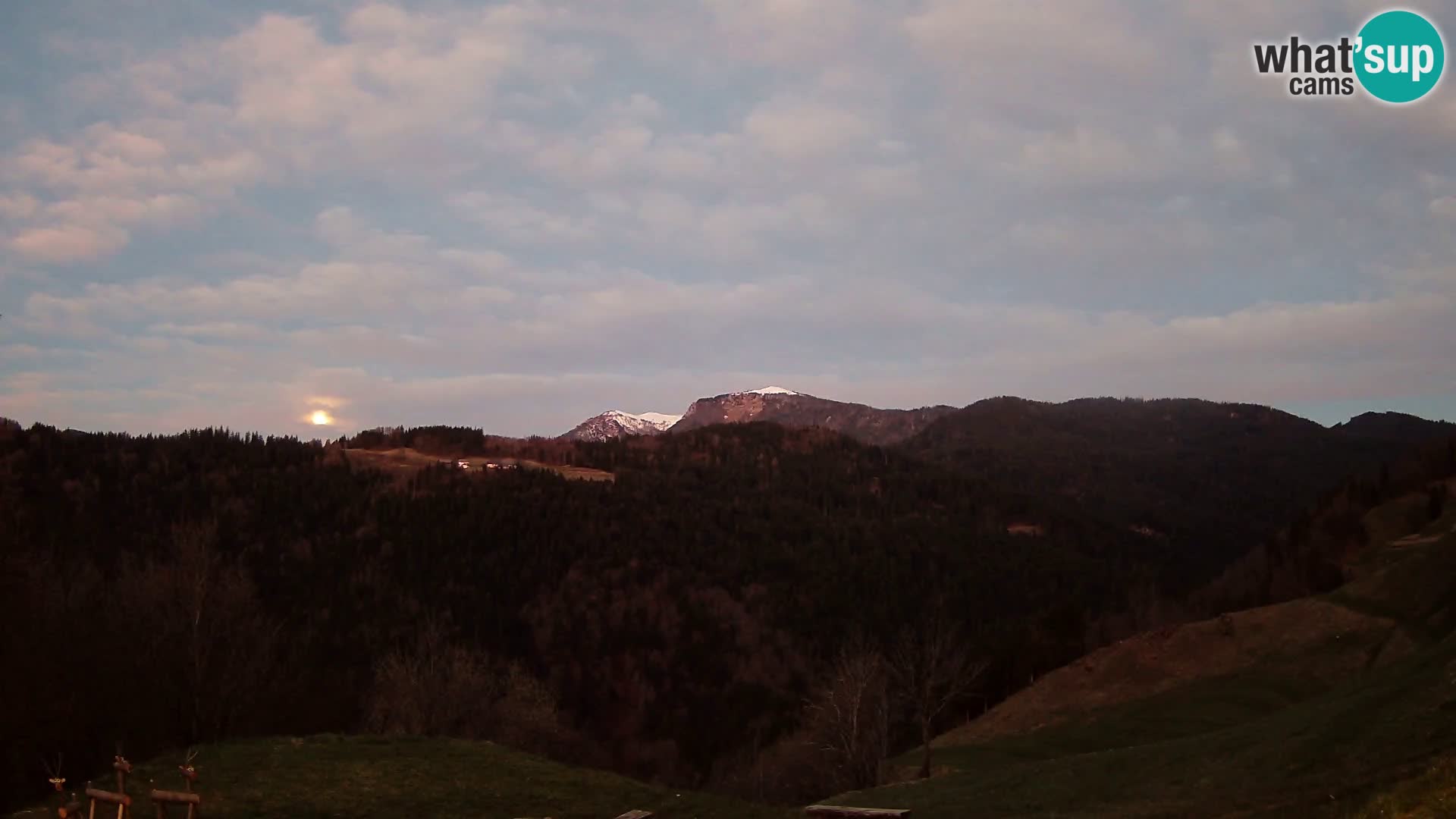 Webcam Brunarica Dražgoše – Vista live sul Ratitovec (1666 m)