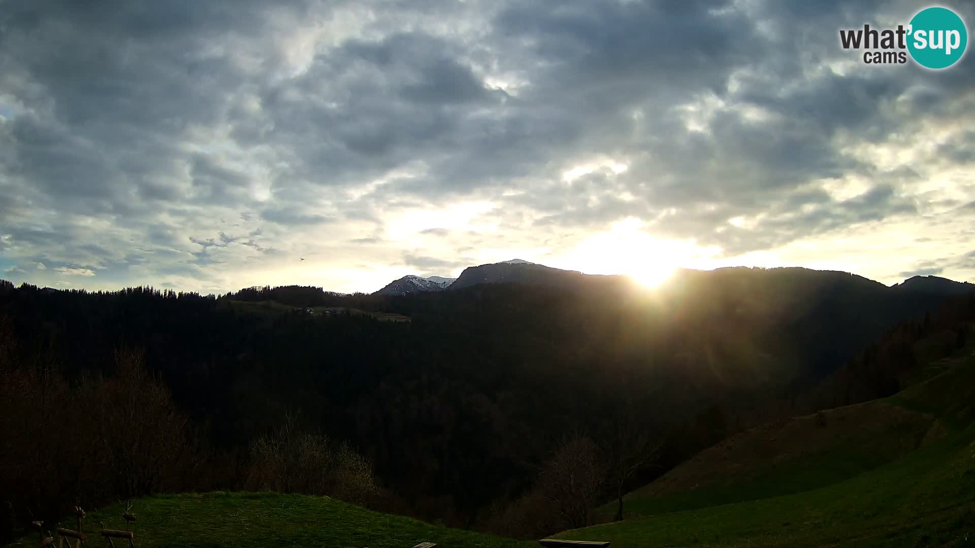 Webcam Brunarica Dražgoše – Liveblick auf Ratitovec (1666 m)